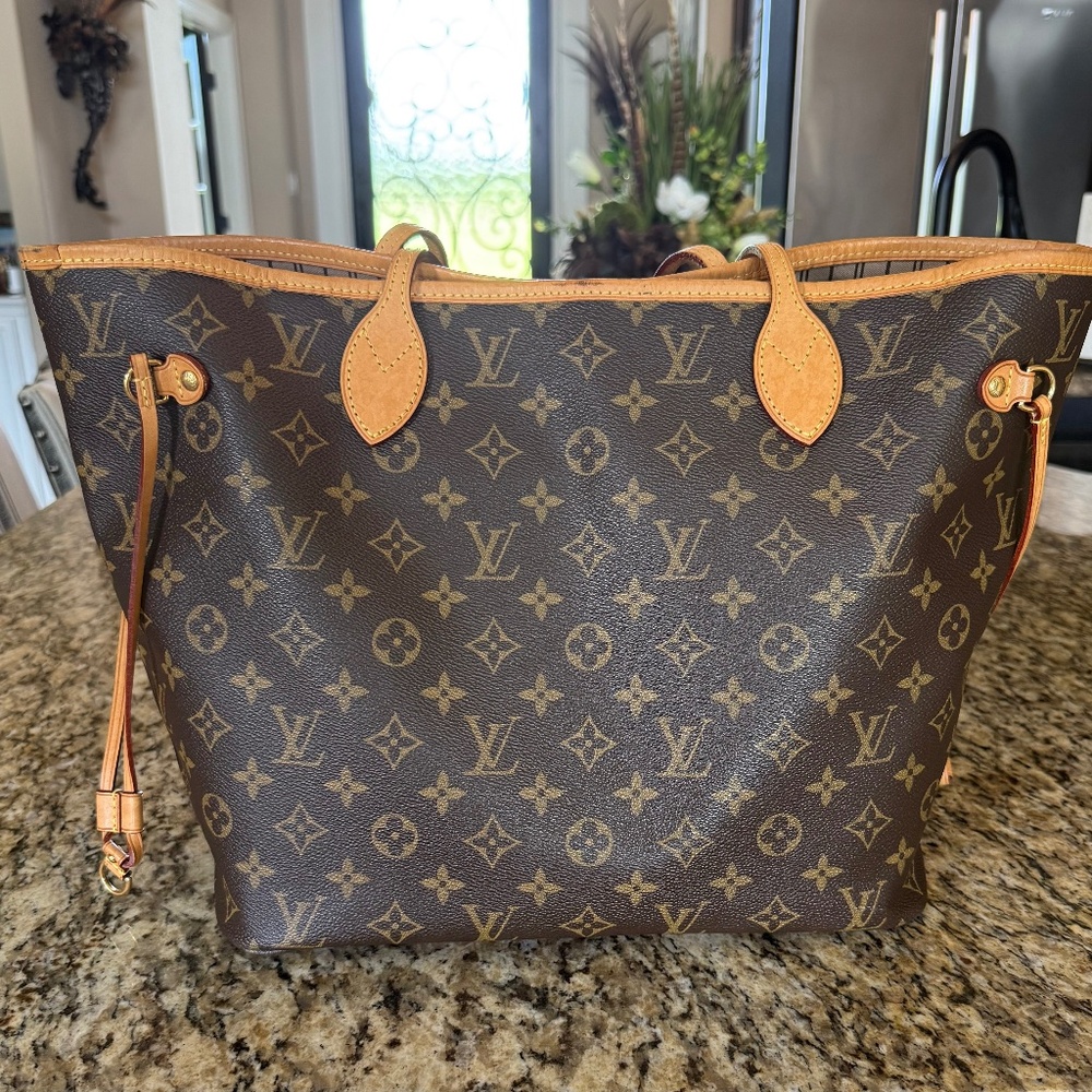 Louis Vuitton Neverfull MM